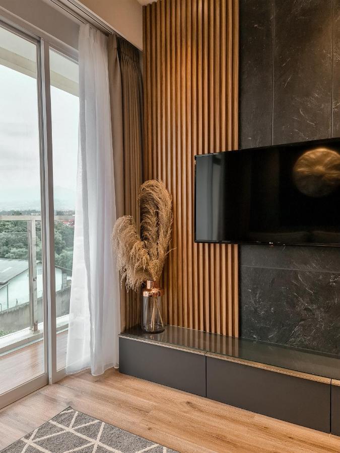 R30 Apartemen Gateway Pasteur 2Br Daymentroom Бандунг Экстерьер фото