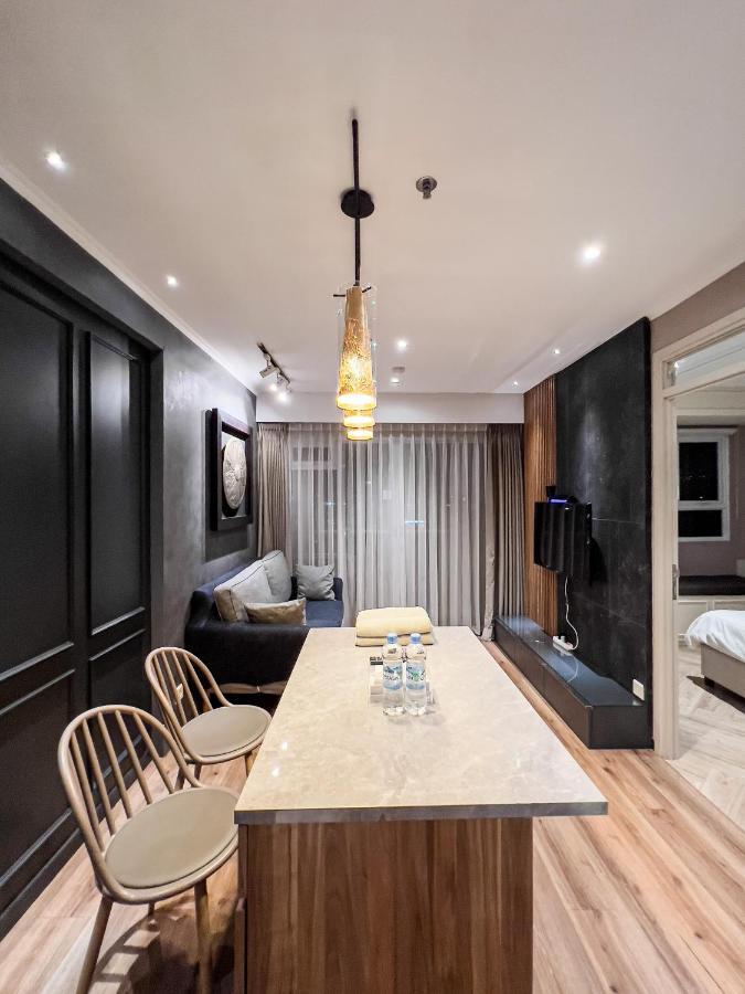 R30 Apartemen Gateway Pasteur 2Br Daymentroom Бандунг Экстерьер фото