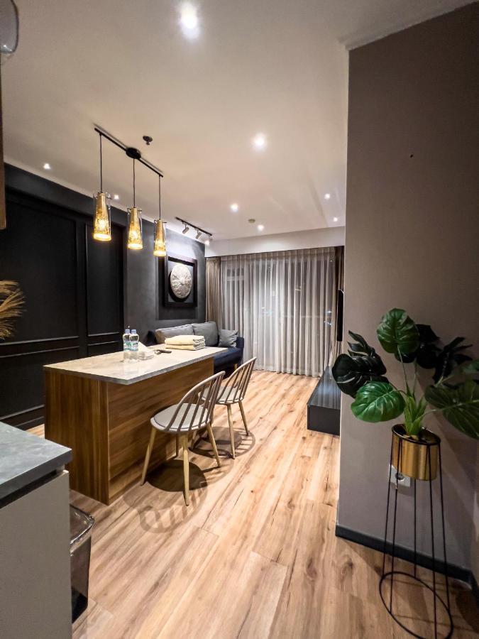 R30 Apartemen Gateway Pasteur 2Br Daymentroom Бандунг Экстерьер фото